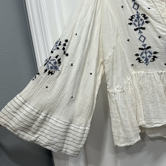 Free People Lace-Up White Top Size Medium - Picture 7 of 9